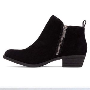 Lucky Brand Betwixt Suede Black Ankle Booties SZ-8